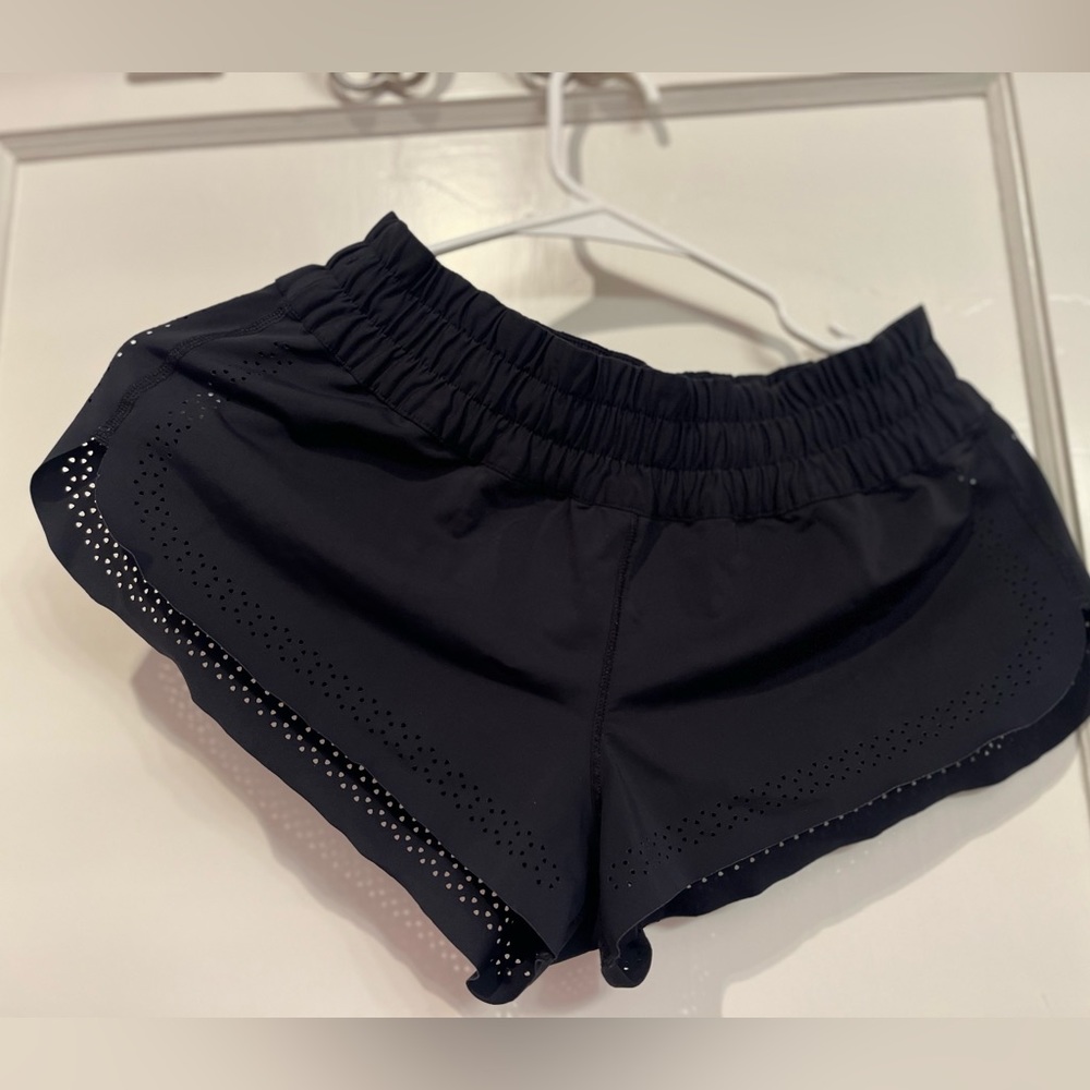 Lululemon lightly use shorts